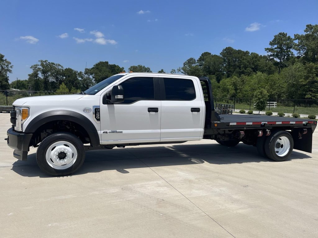 2017 FORD F-450 DRW - Vanguard Truck Centers