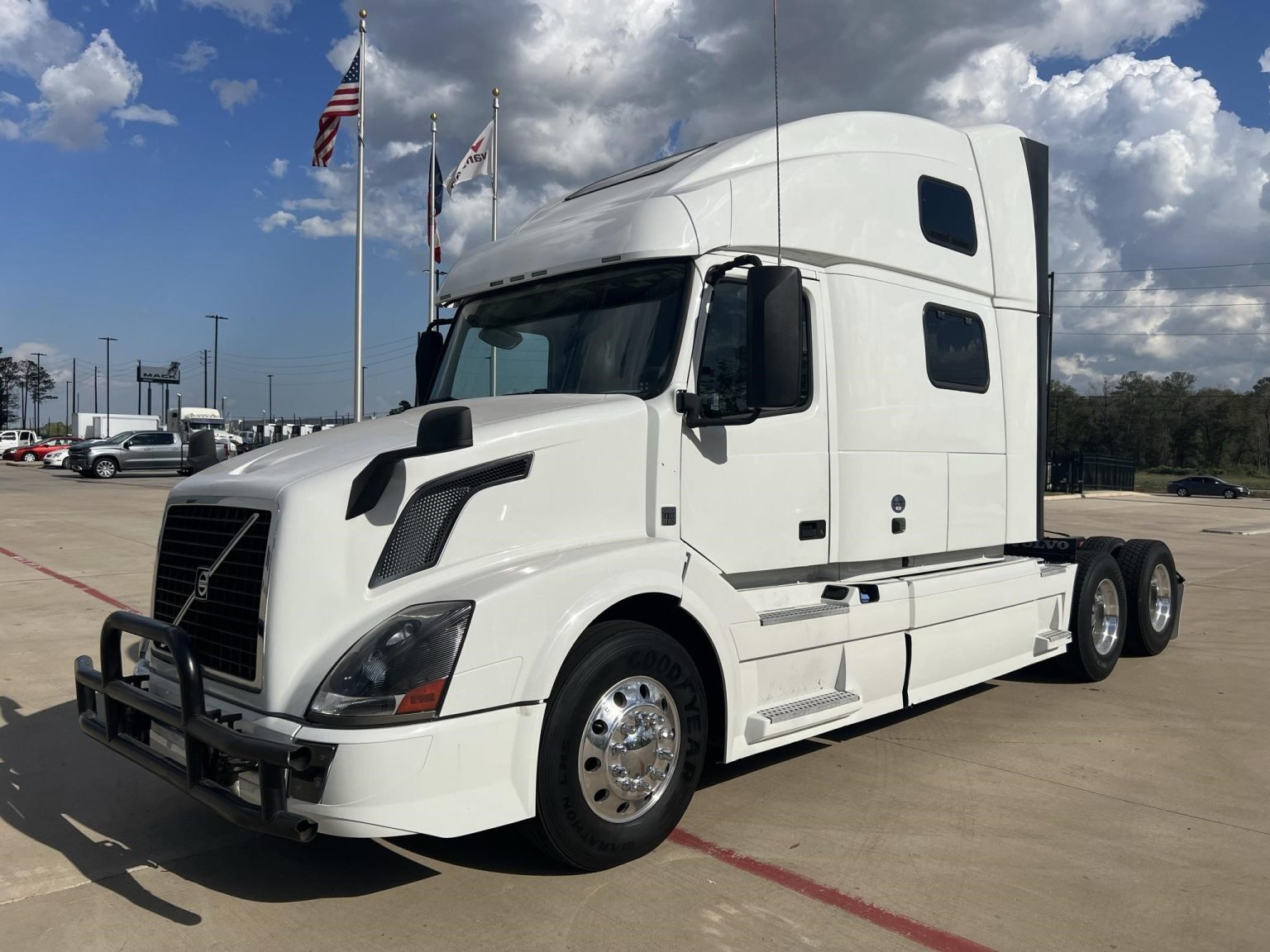 2017 VOLVO VNL64T780 - Vanguard Truck Centers