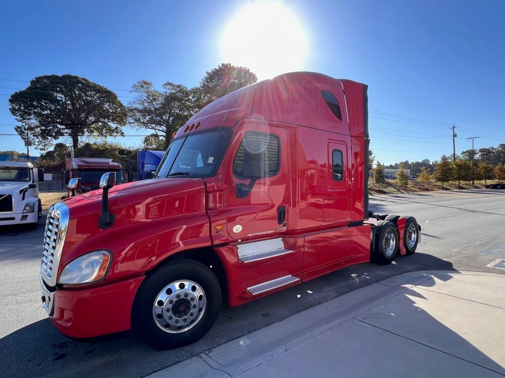 2016 FREIGHTLINER CASCADIA 125 - Vanguard Truck Centers