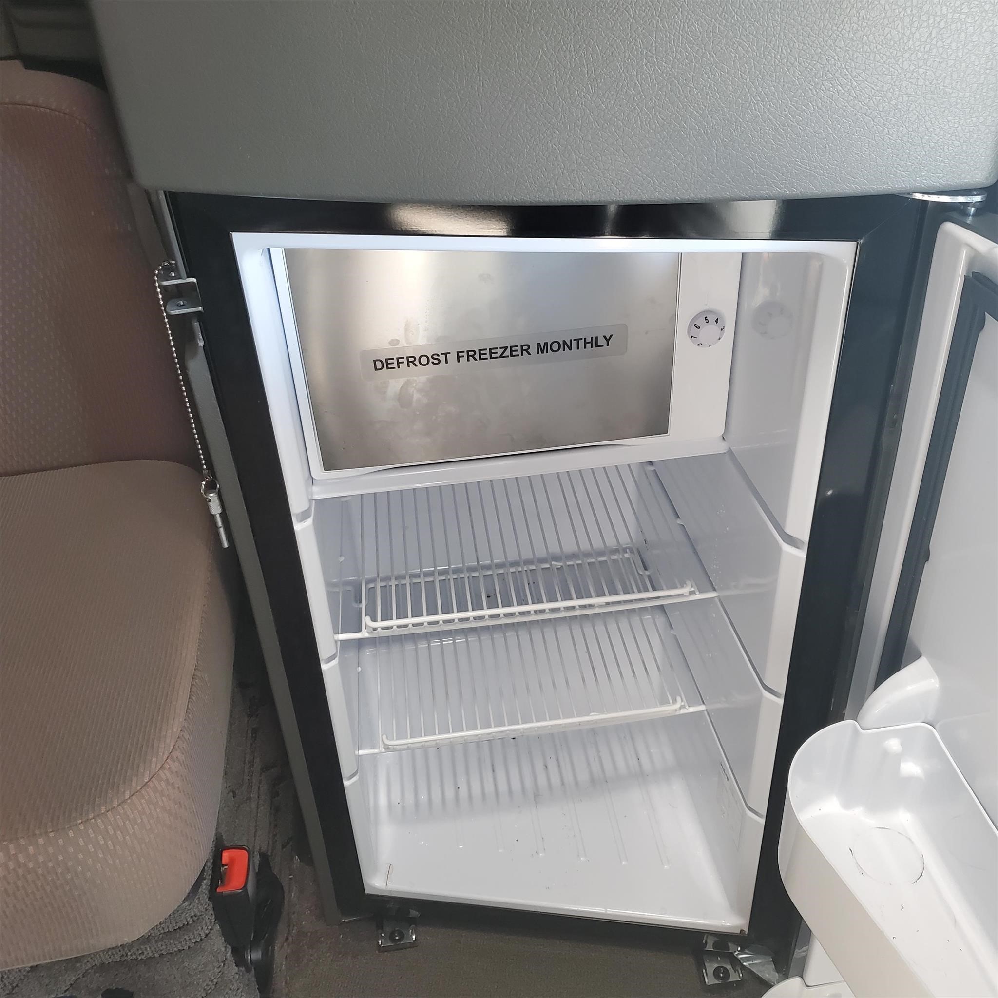 volvo 780 truck refrigerator