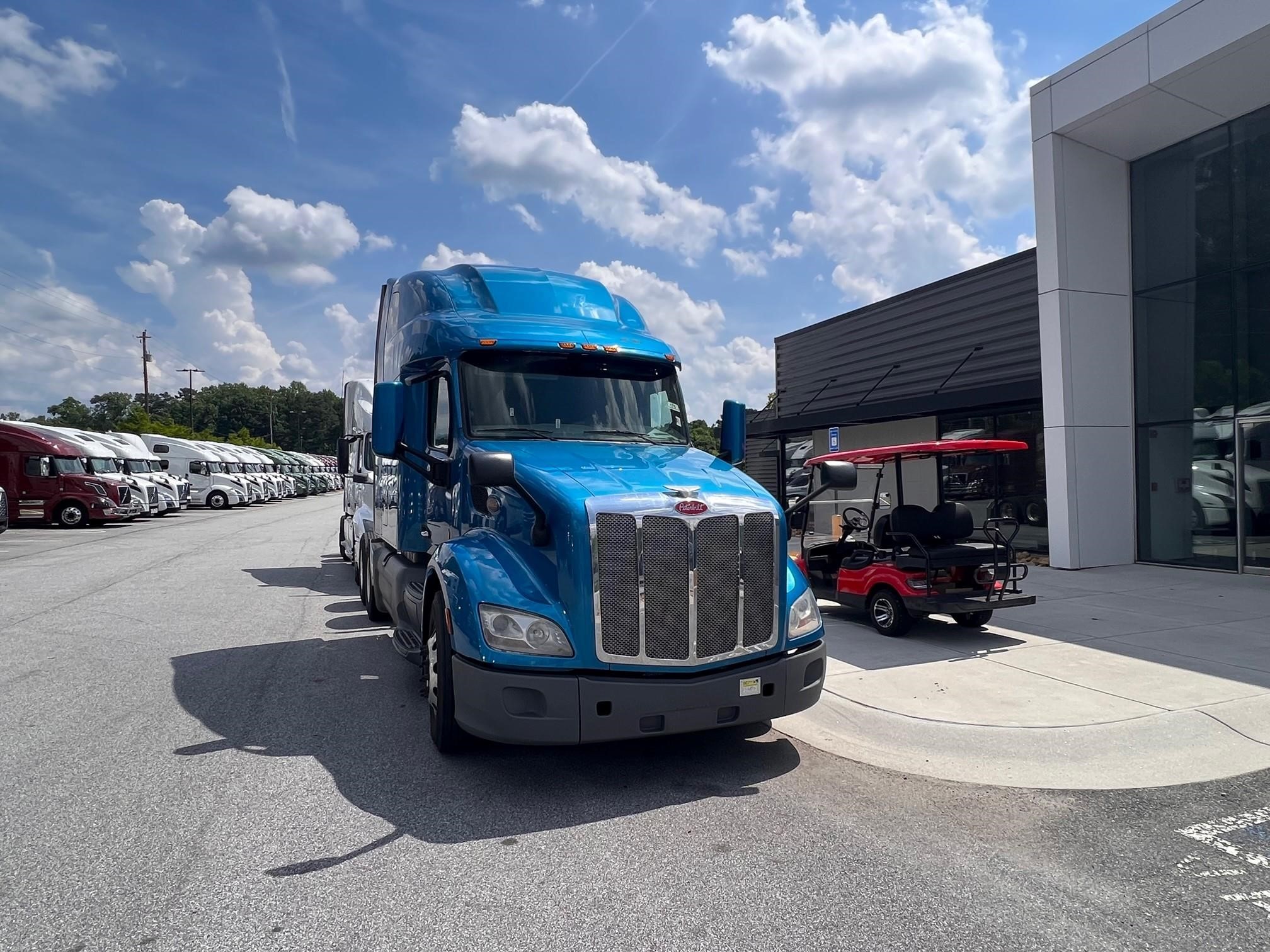2019 PETERBILT 579 - Vanguard Truck Centers