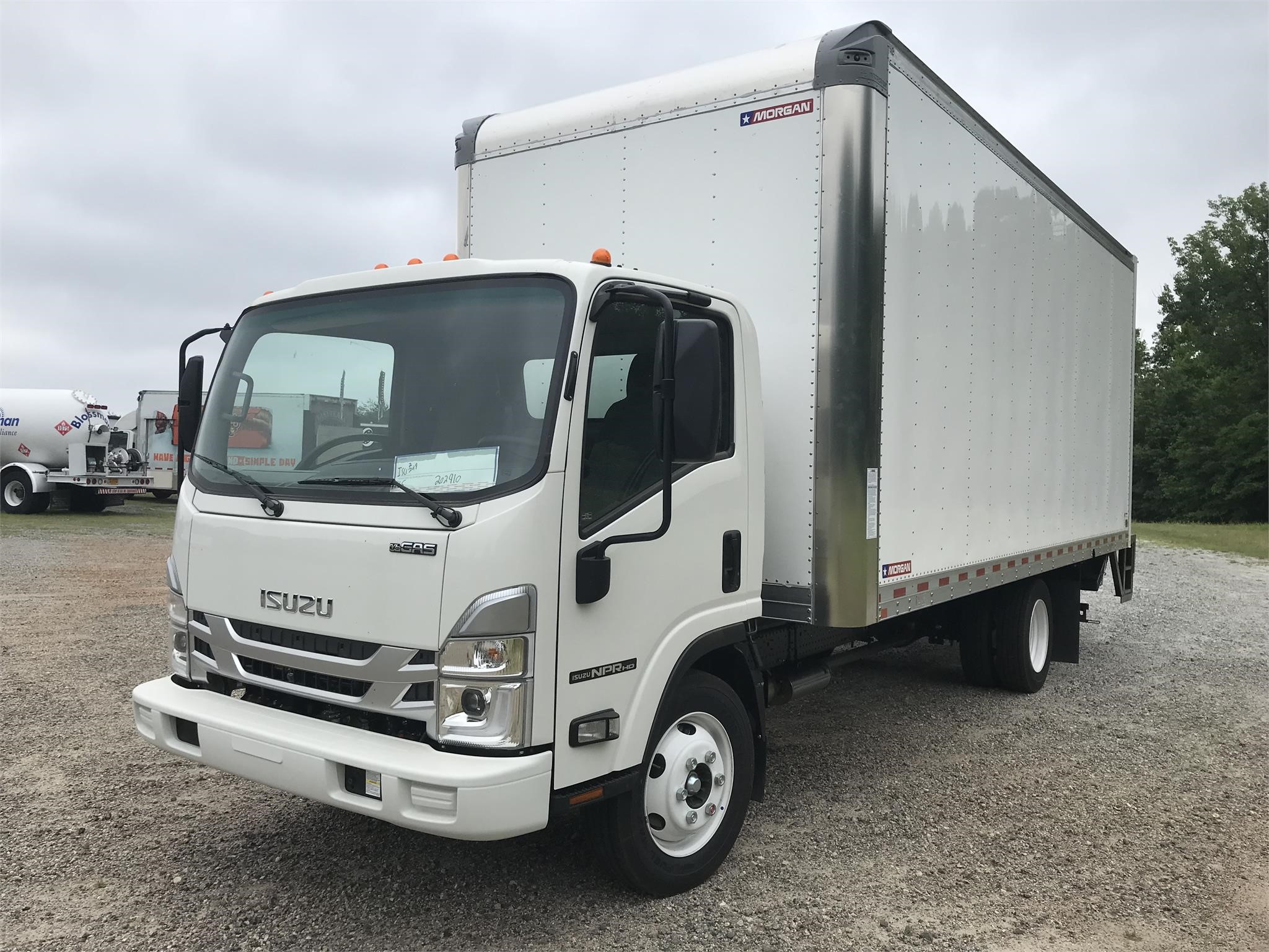 2024 ISUZU NPR HD - Vanguard Truck Centers