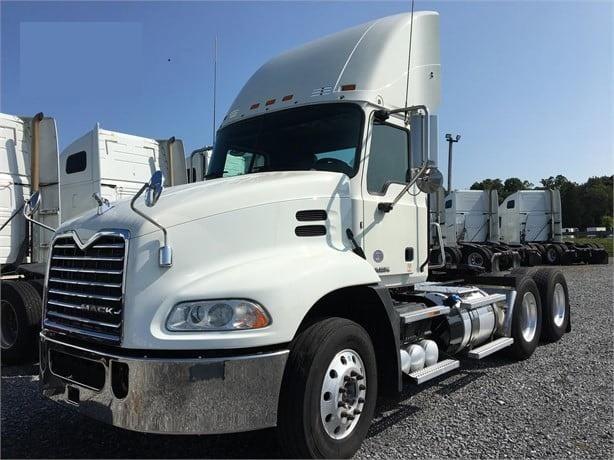 2019 MACK PINNACLE CXU613 - Vanguard Truck Centers