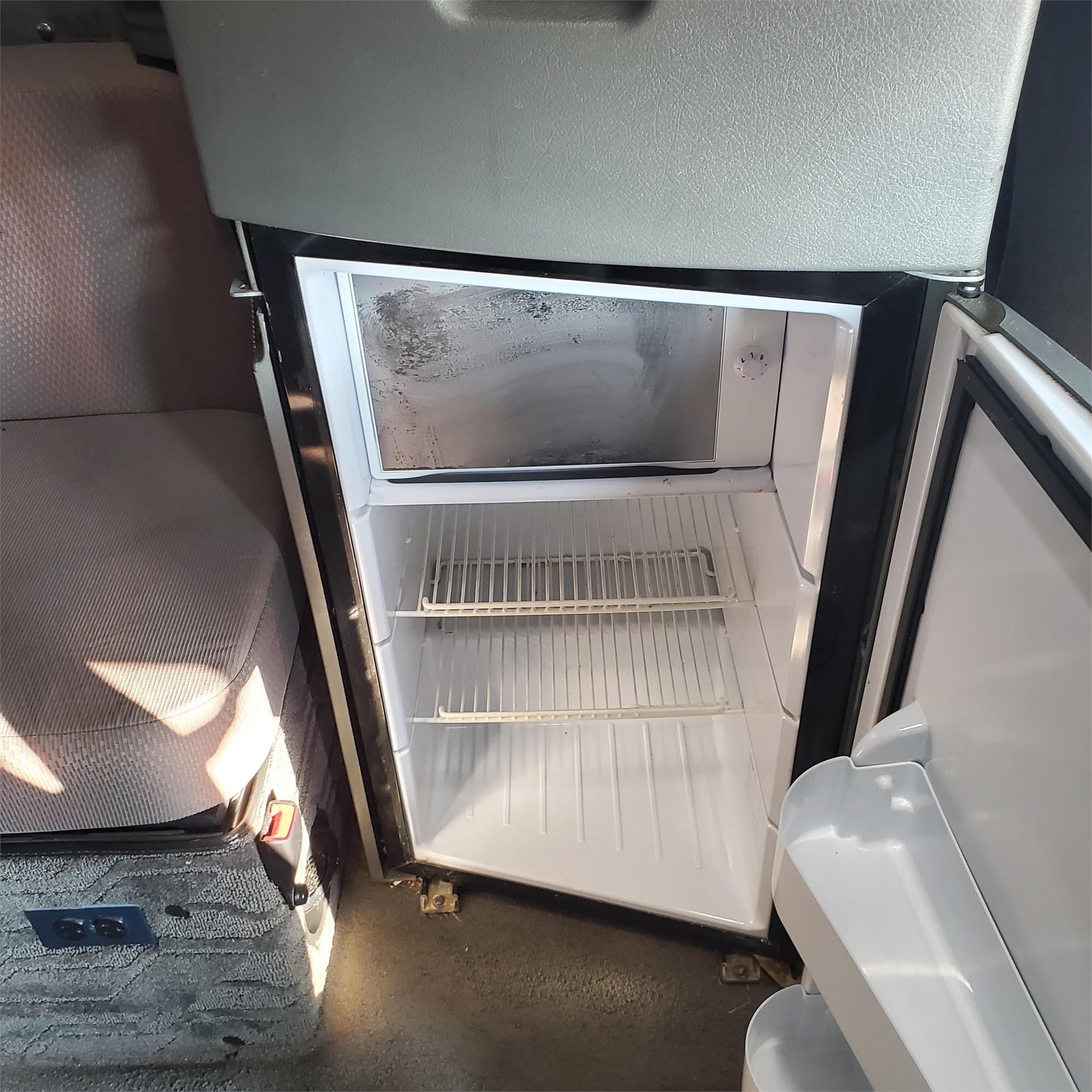 volvo 780 truck refrigerator