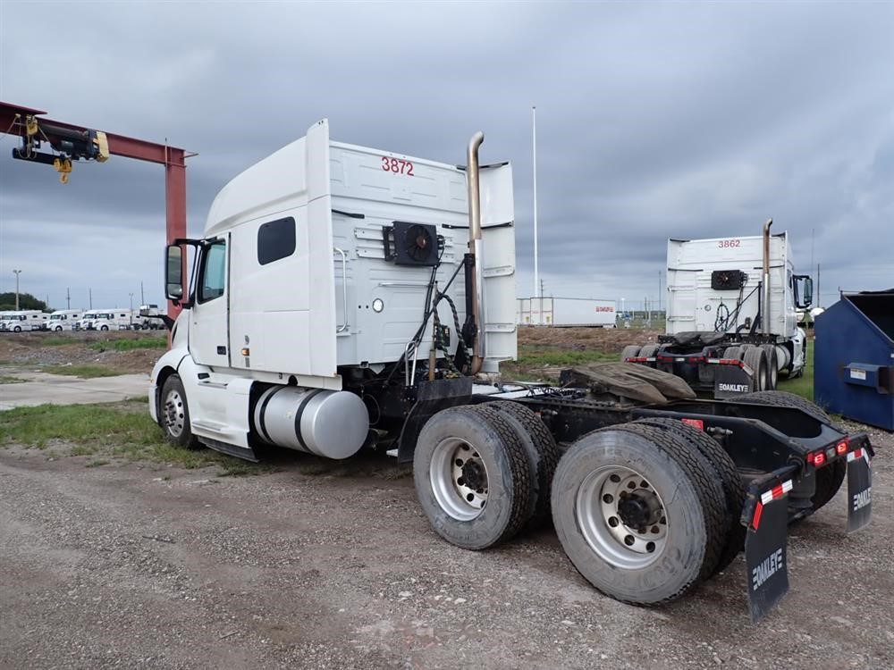 2019 VOLVO VNL64T740 Vanguard Truck Centers