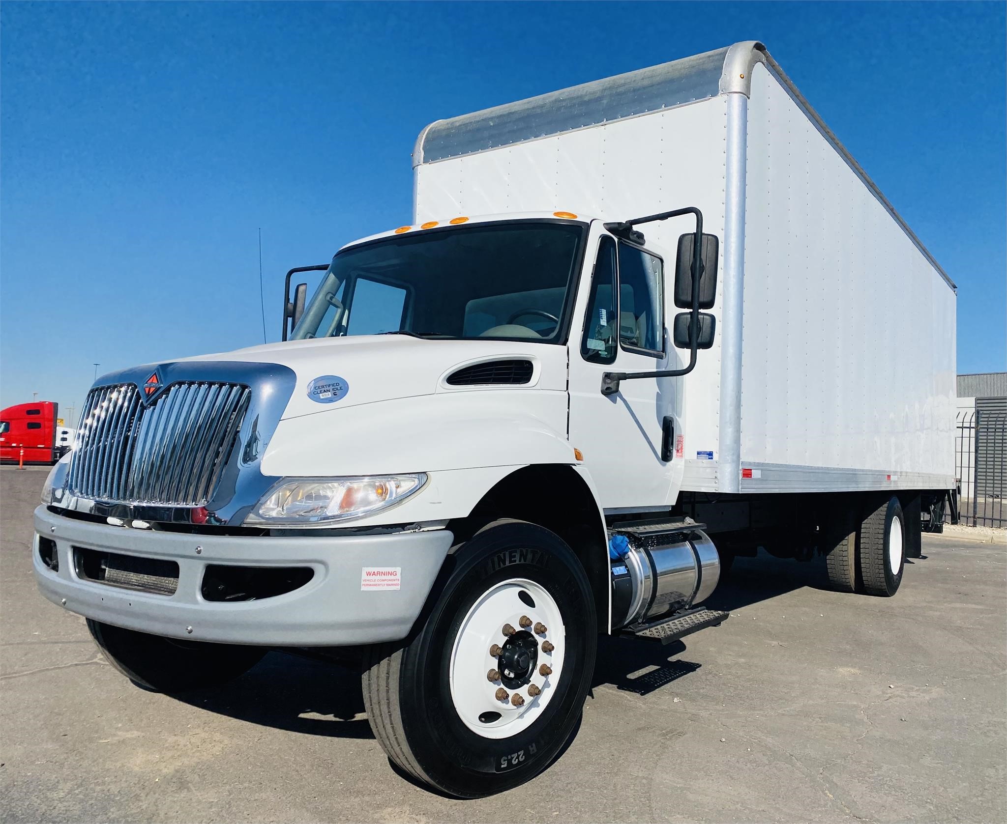 International 4300 cheap box truck