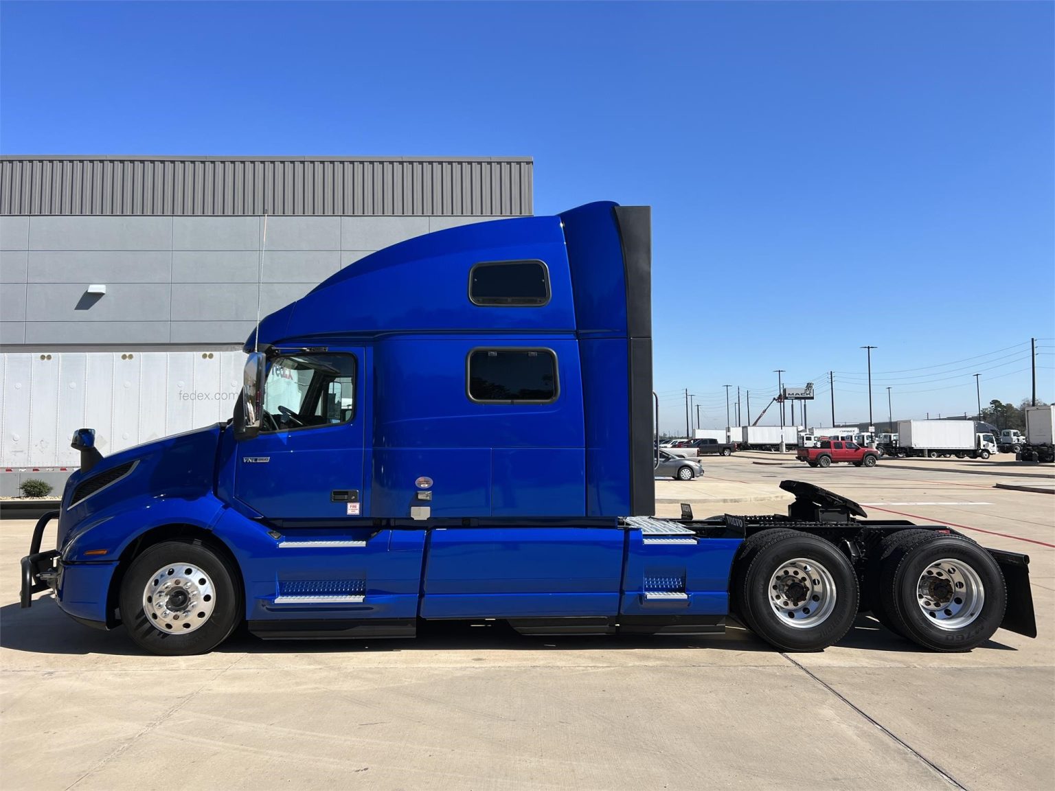 2024 VOLVO VNL64T860 Vanguard Truck Centers