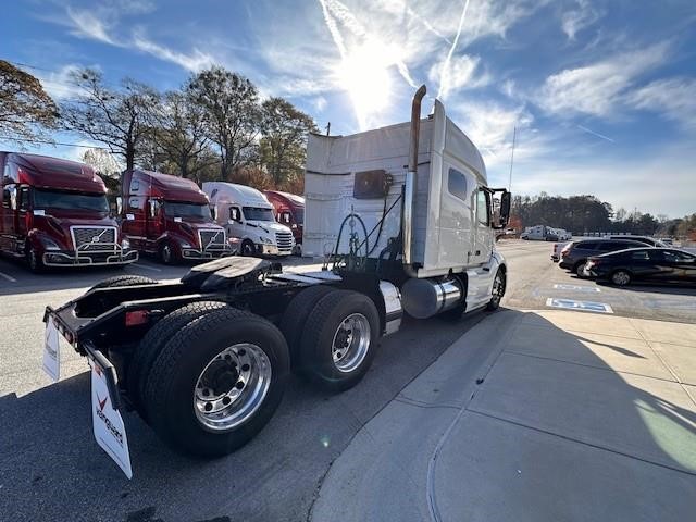 2019 VOLVO VNL64T740 - image 6 of 6