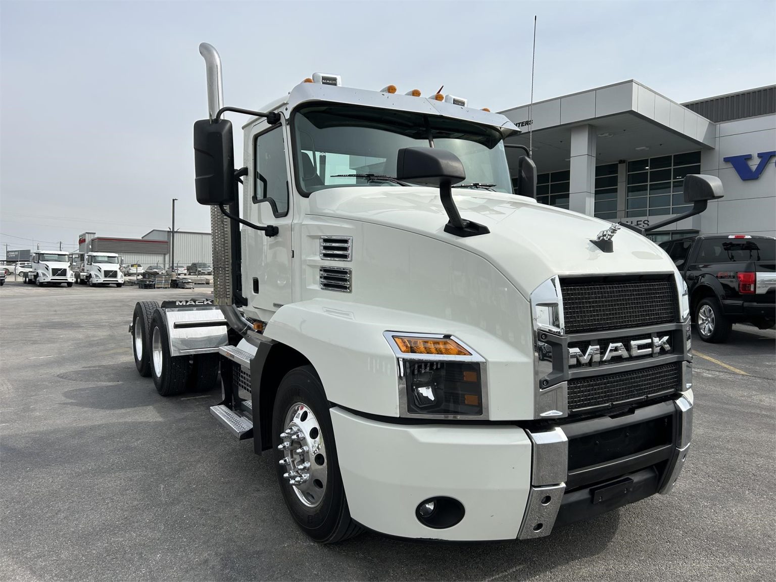 2023 MACK ANTHEM 64T - Vanguard Truck Centers