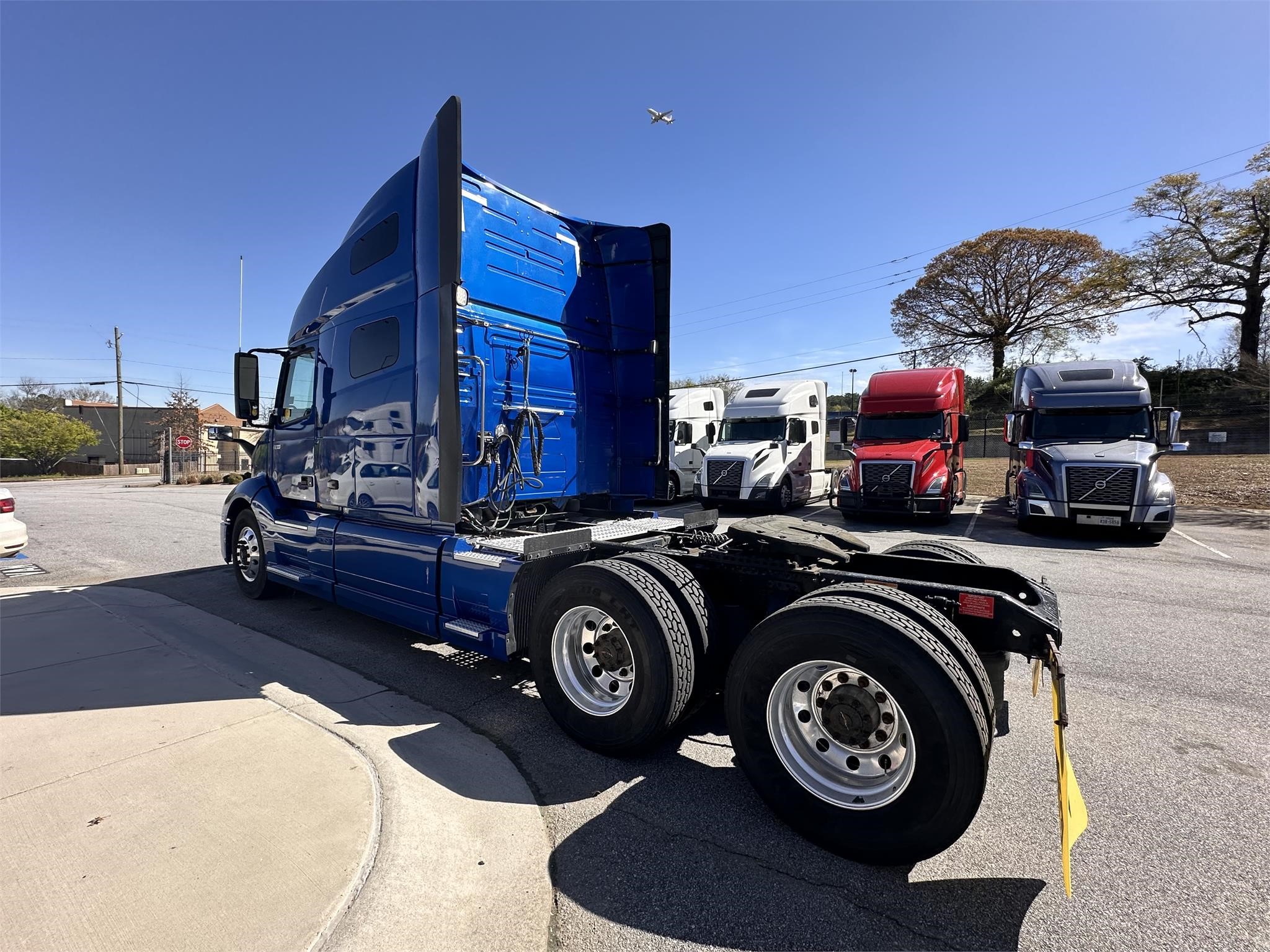 2019 VOLVO VNL64T760 - Vanguard Truck Centers