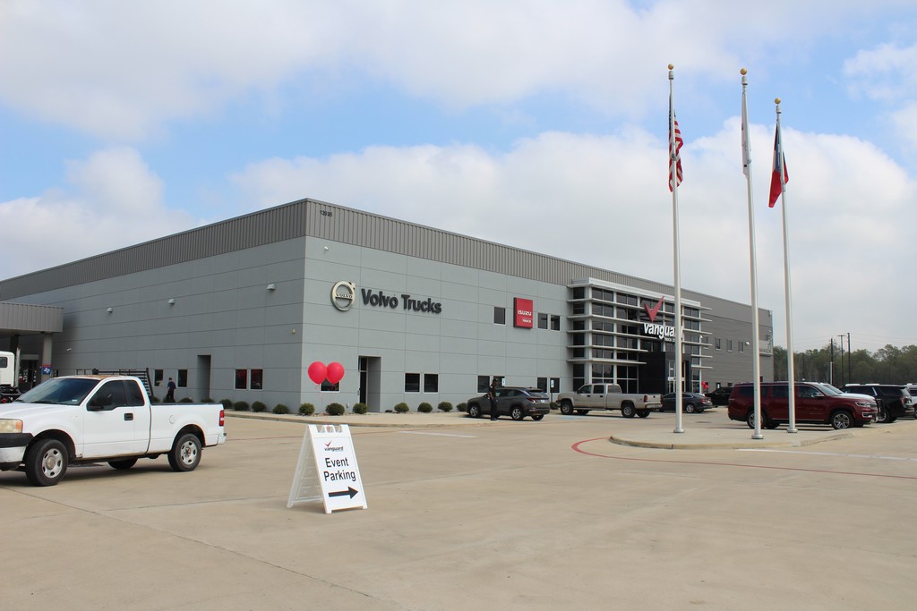 Vanguard Truck Center Houston facility