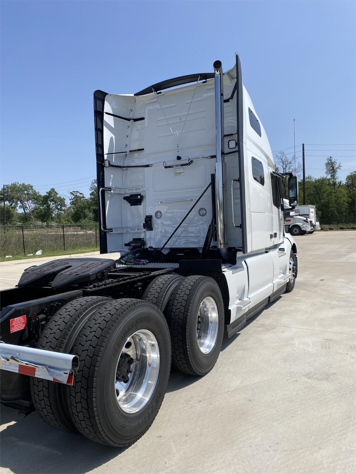 2025 VOLVO VNL64T760 Vanguard Truck Centers