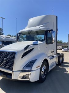 2025 VOLVO VNL64T300 8065691477