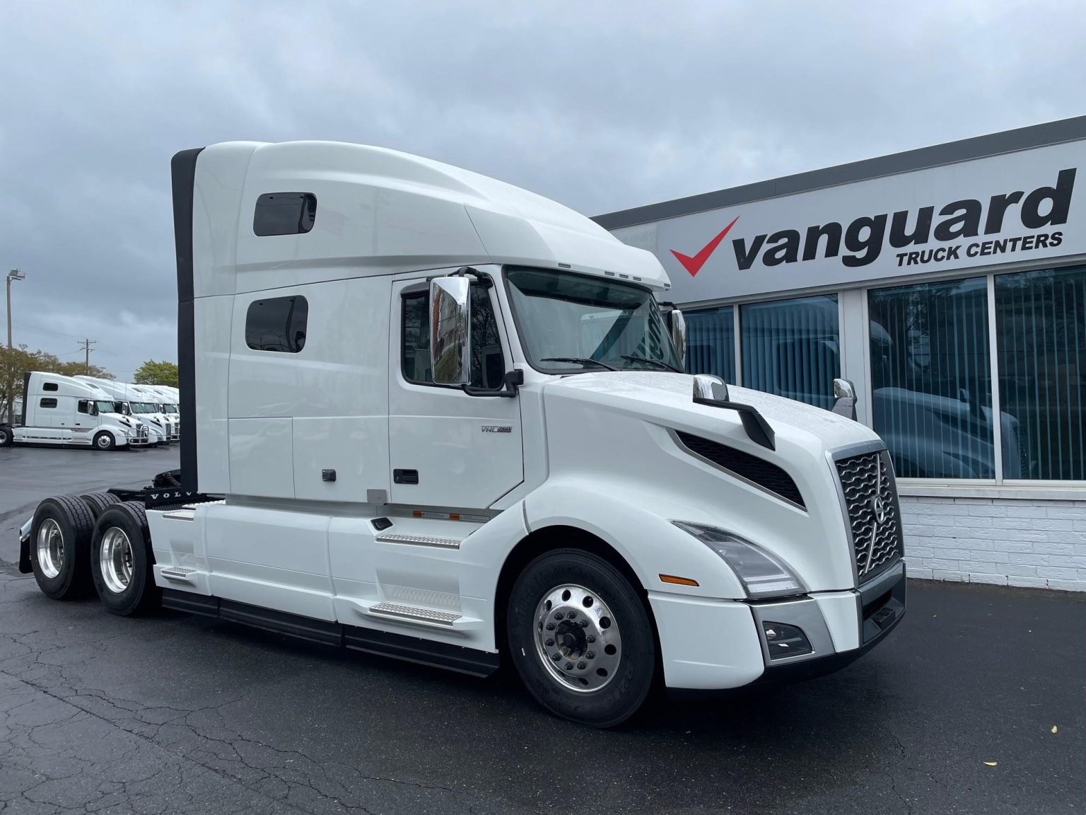 2025 VOLVO VNL64T760 - Vanguard Truck Centers