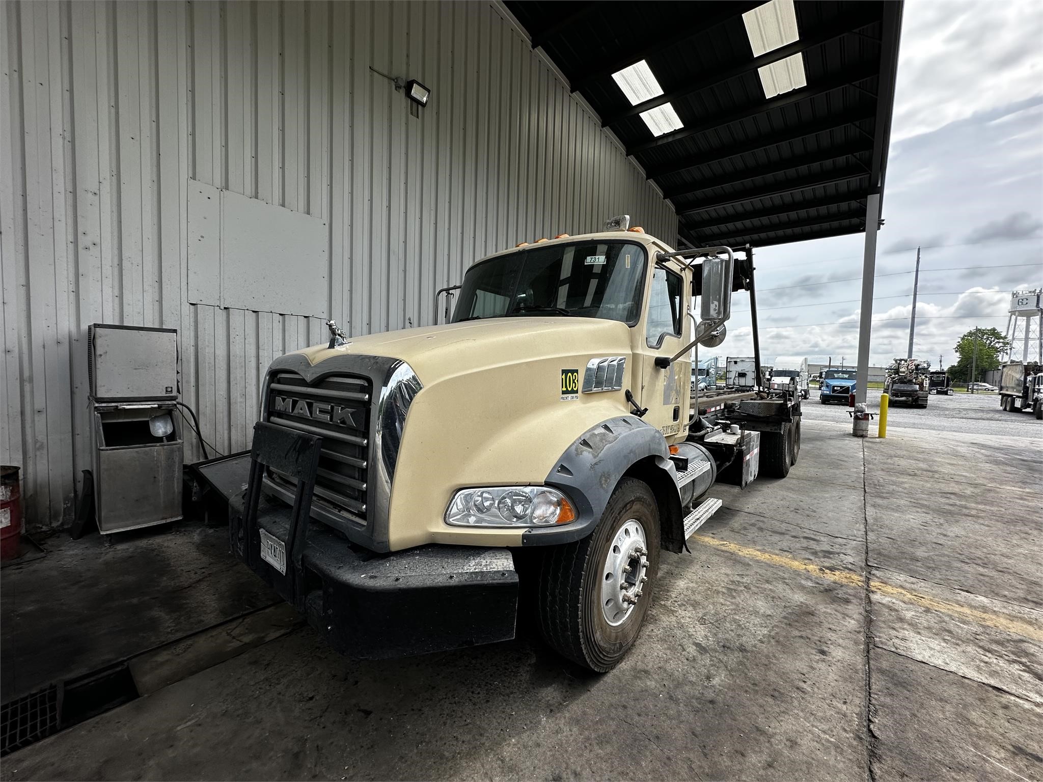 2007 MACK CL700 - image 1 of 1