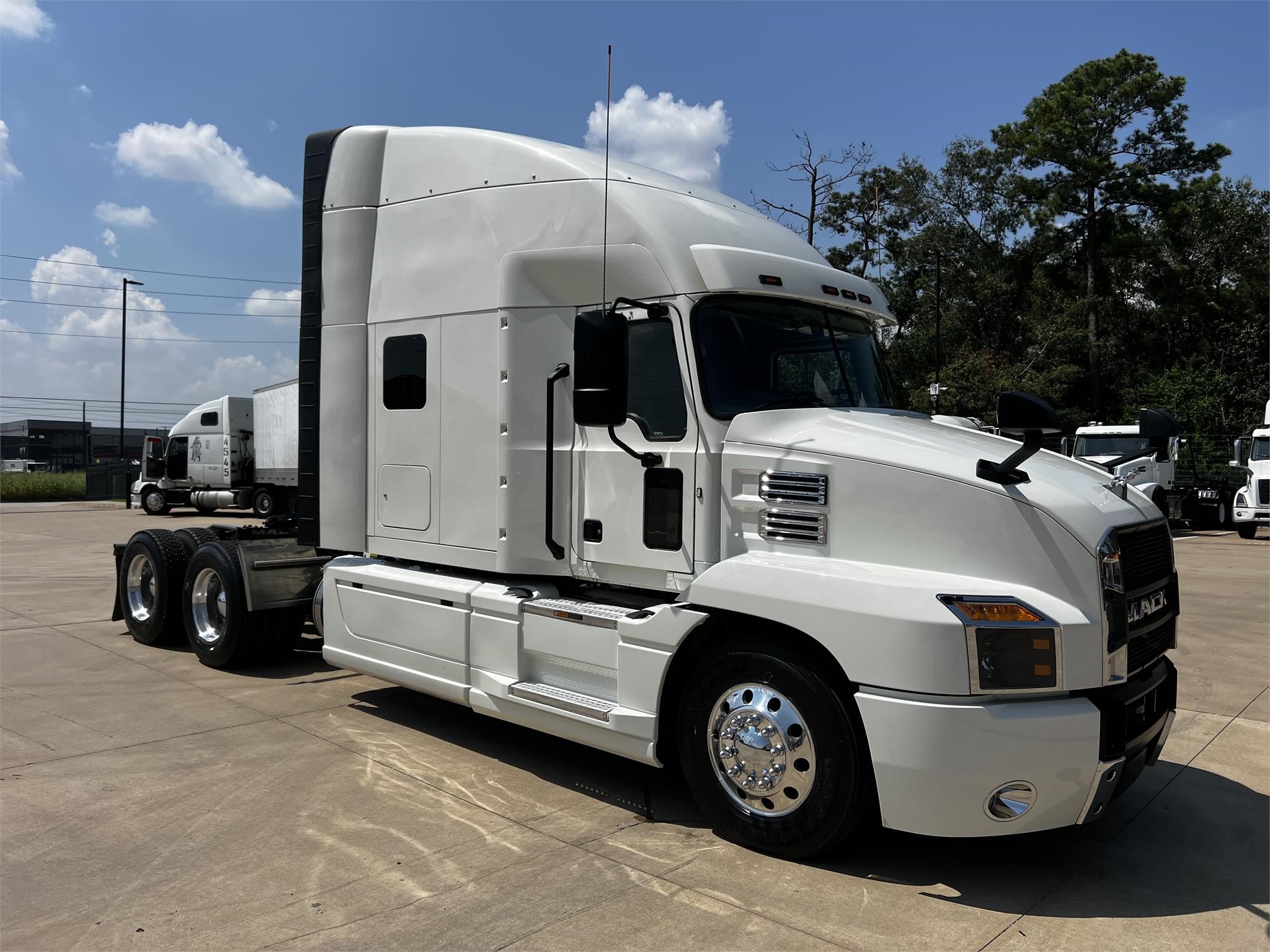 2020 MACK ANTHEM 64T - image 3 of 6