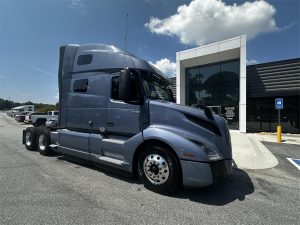 2021 VOLVO VNL64T760 9016855111