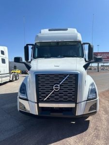 2025 VOLVO VNL64T760 9017022835