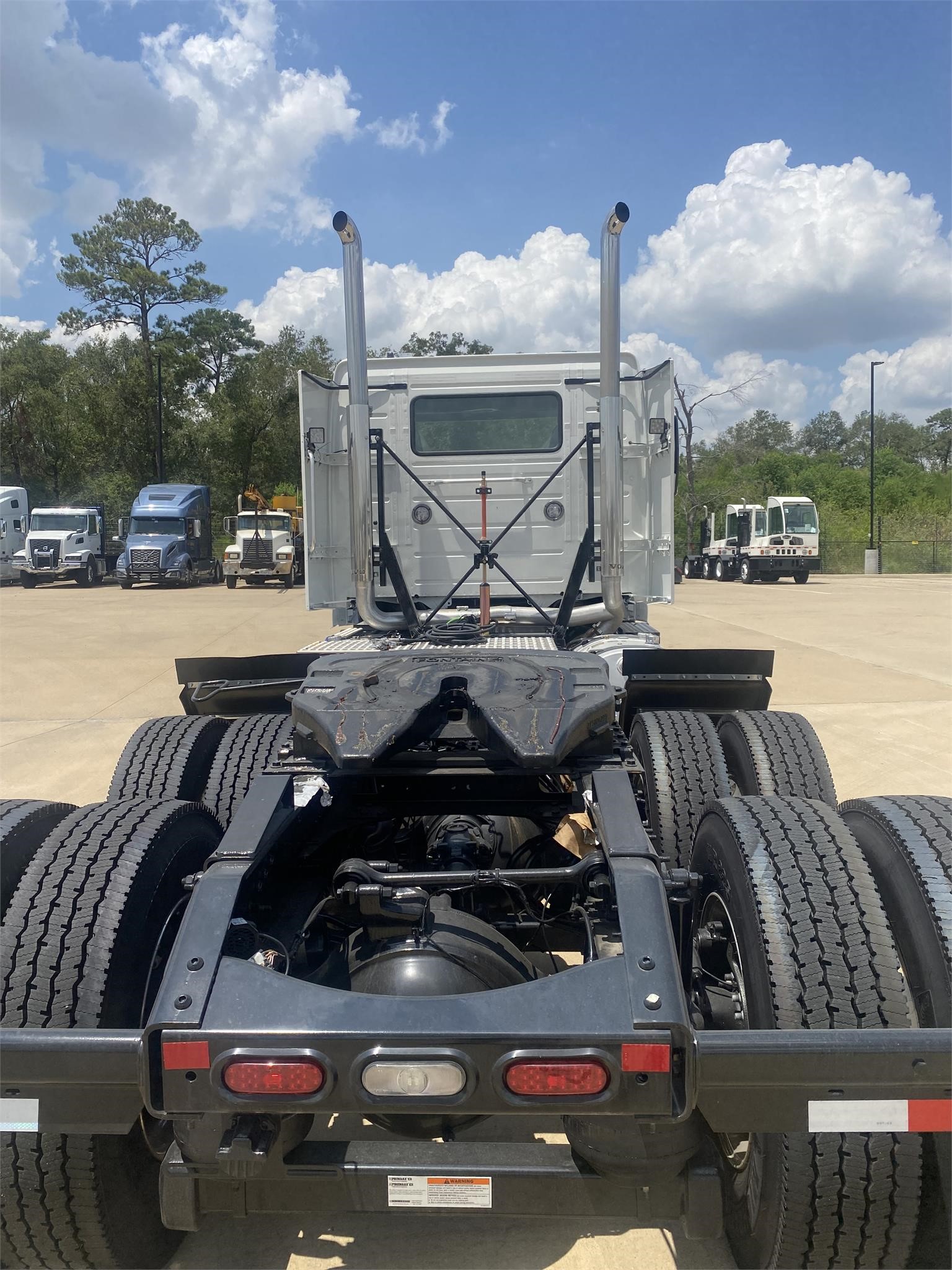 2025 VOLVO VNL64T300 - image 6 of 6