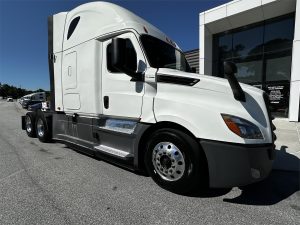 2020 FREIGHTLINER CASCADIA 126 9018492994