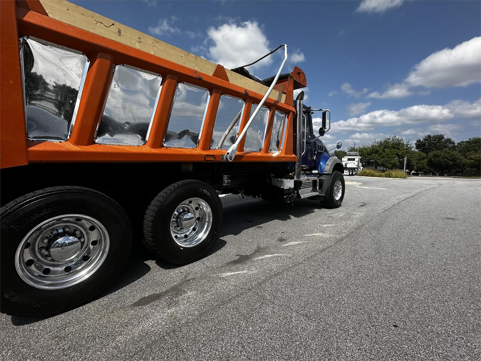 2020 MACK GRANITE 64FR - image 3 of 6