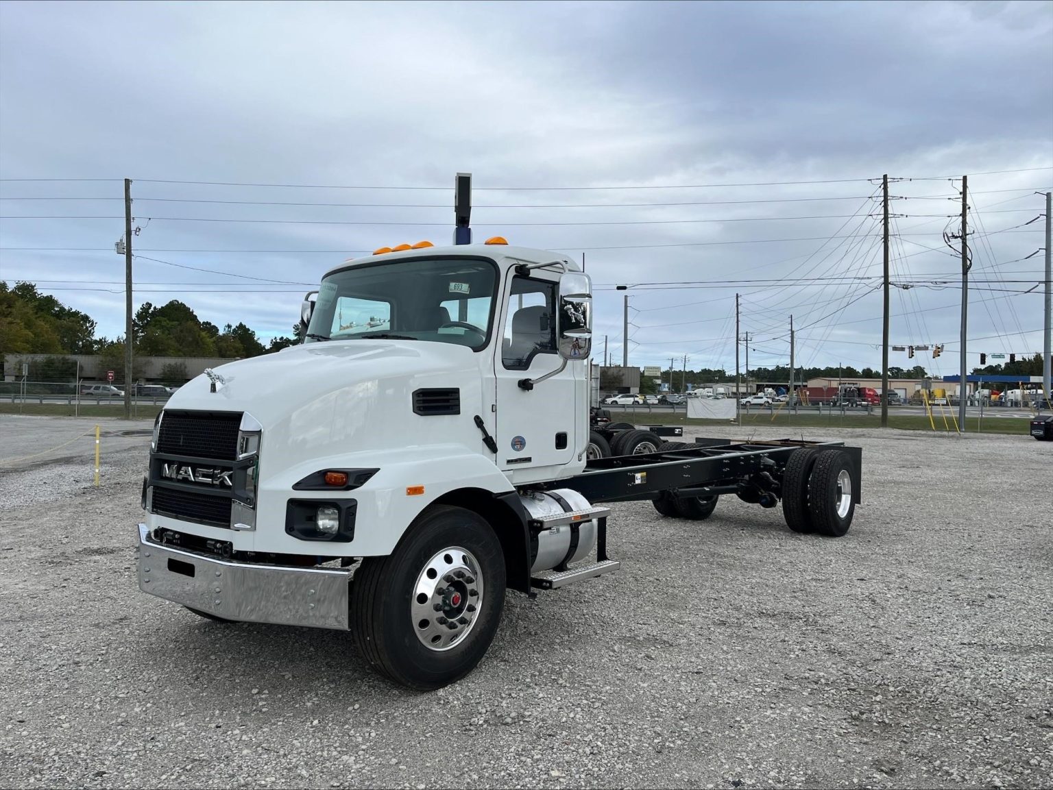 2025 MACK MD6 - Vanguard Truck Centers