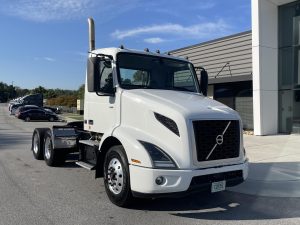 2020 VOLVO VNR64T300 9023066237