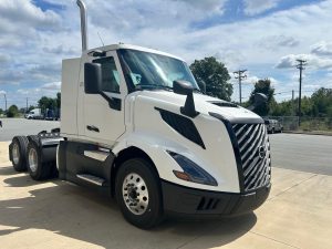 2025 VOLVO VNL64T300 9021427150