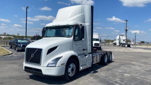 2024 VOLVO VNR64T300 9024855715