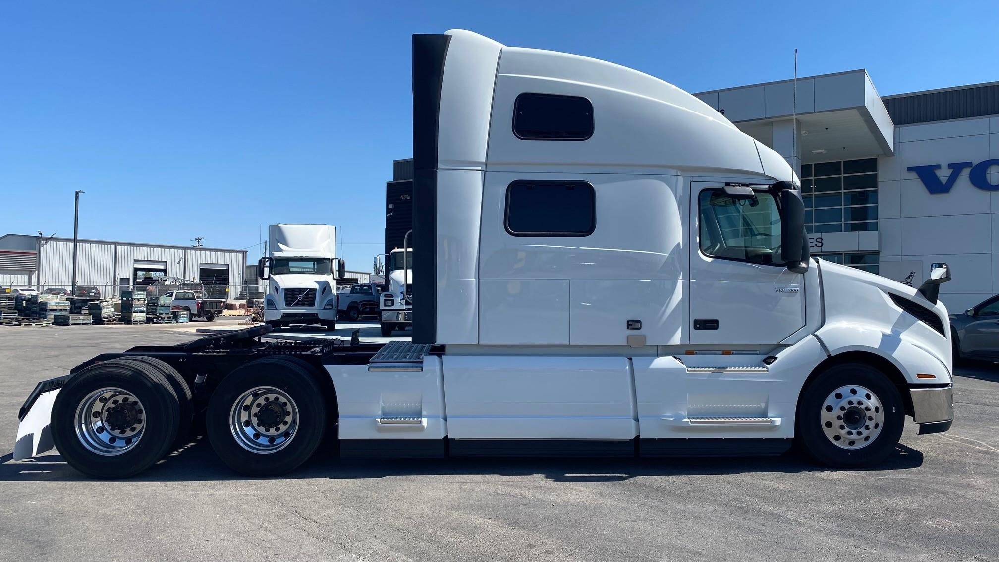 2025 VOLVO VNL64T860 - image 6 of 6