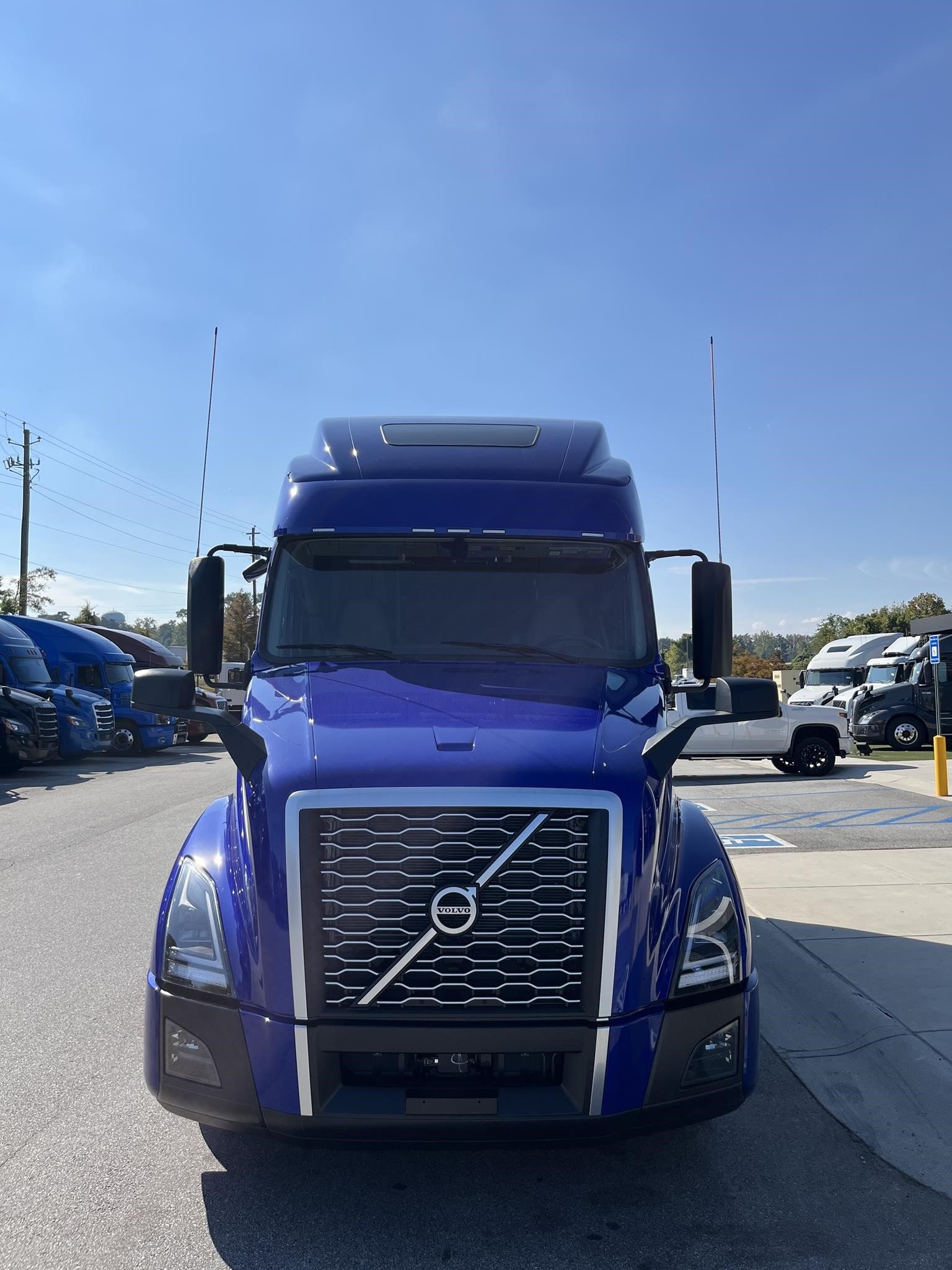 2025 VOLVO VNL64T860 - image 6 of 6