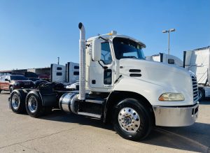 2018 MACK PINNACLE CXU613 9025177817