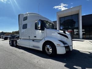 2023 VOLVO VNL64T860 9026564840