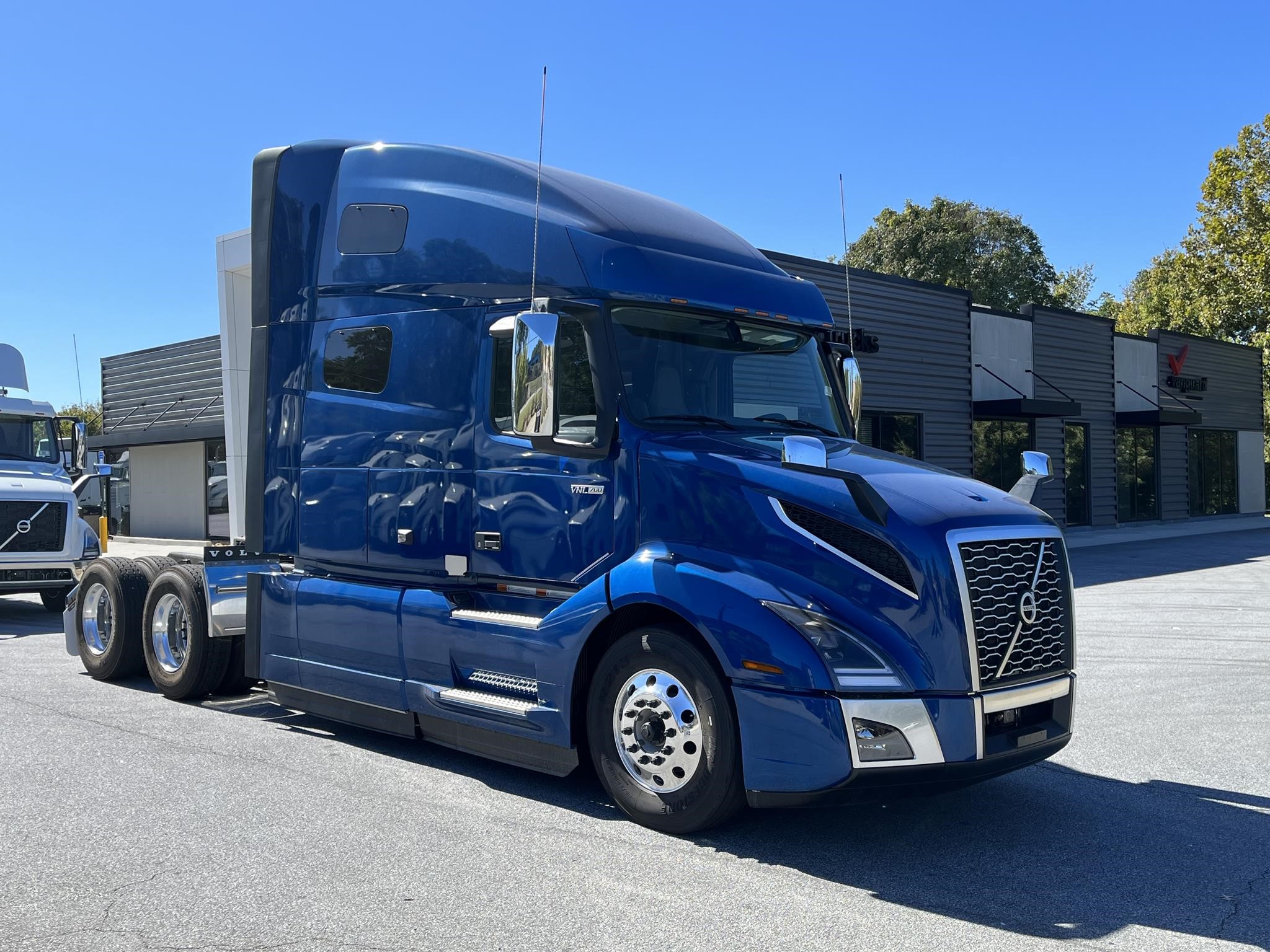 2025 VOLVO VNL64T760 - image 1 of 6