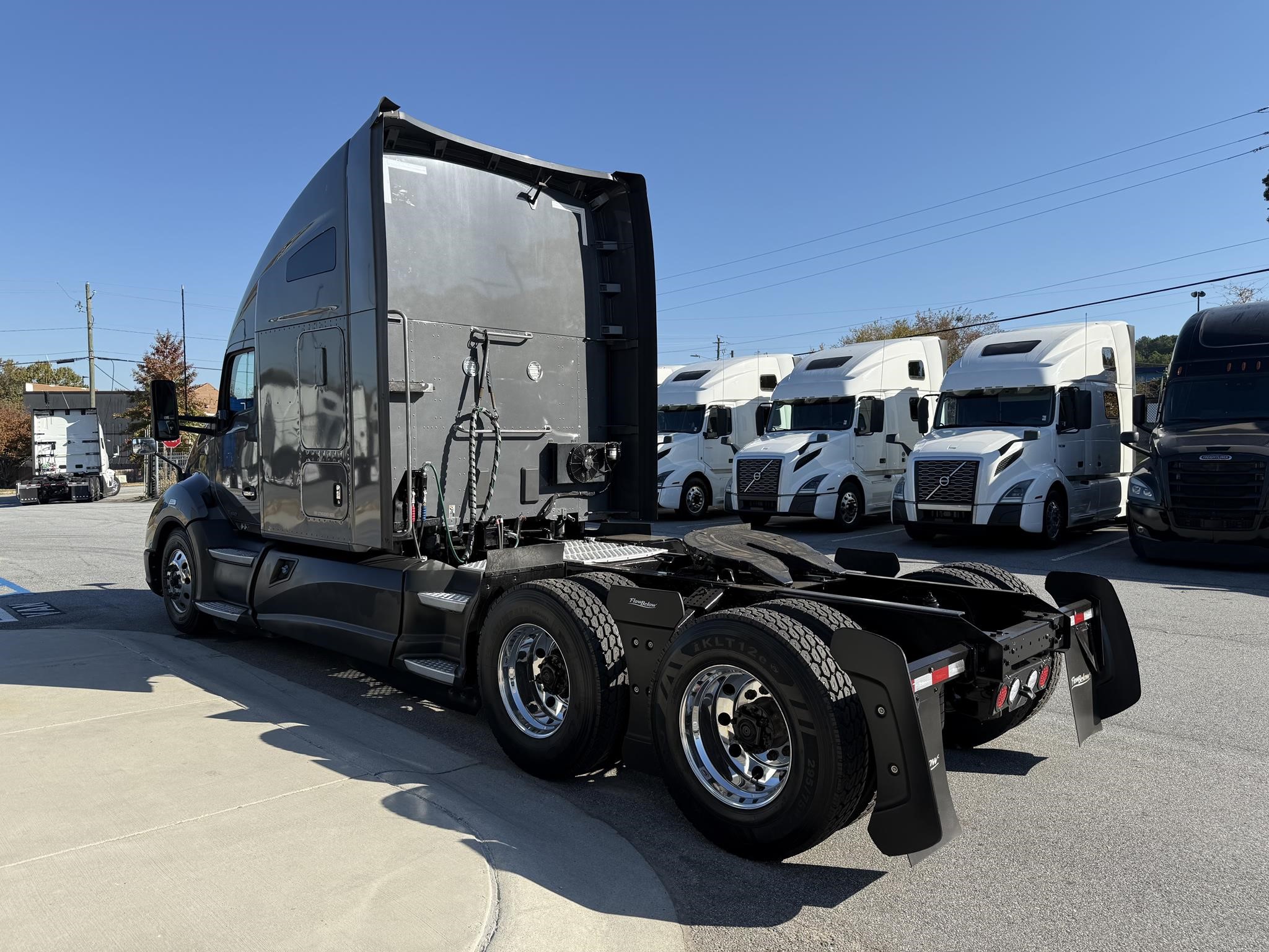 2021 KENWORTH T680 - image 4 of 6