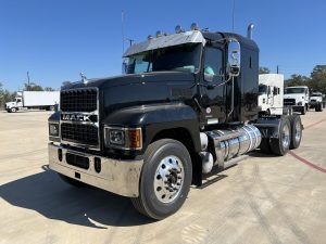 2025 MACK PINNACLE 64T 9028102404