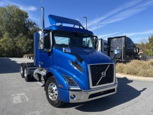 2025 VOLVO VNR64T300 9030625274