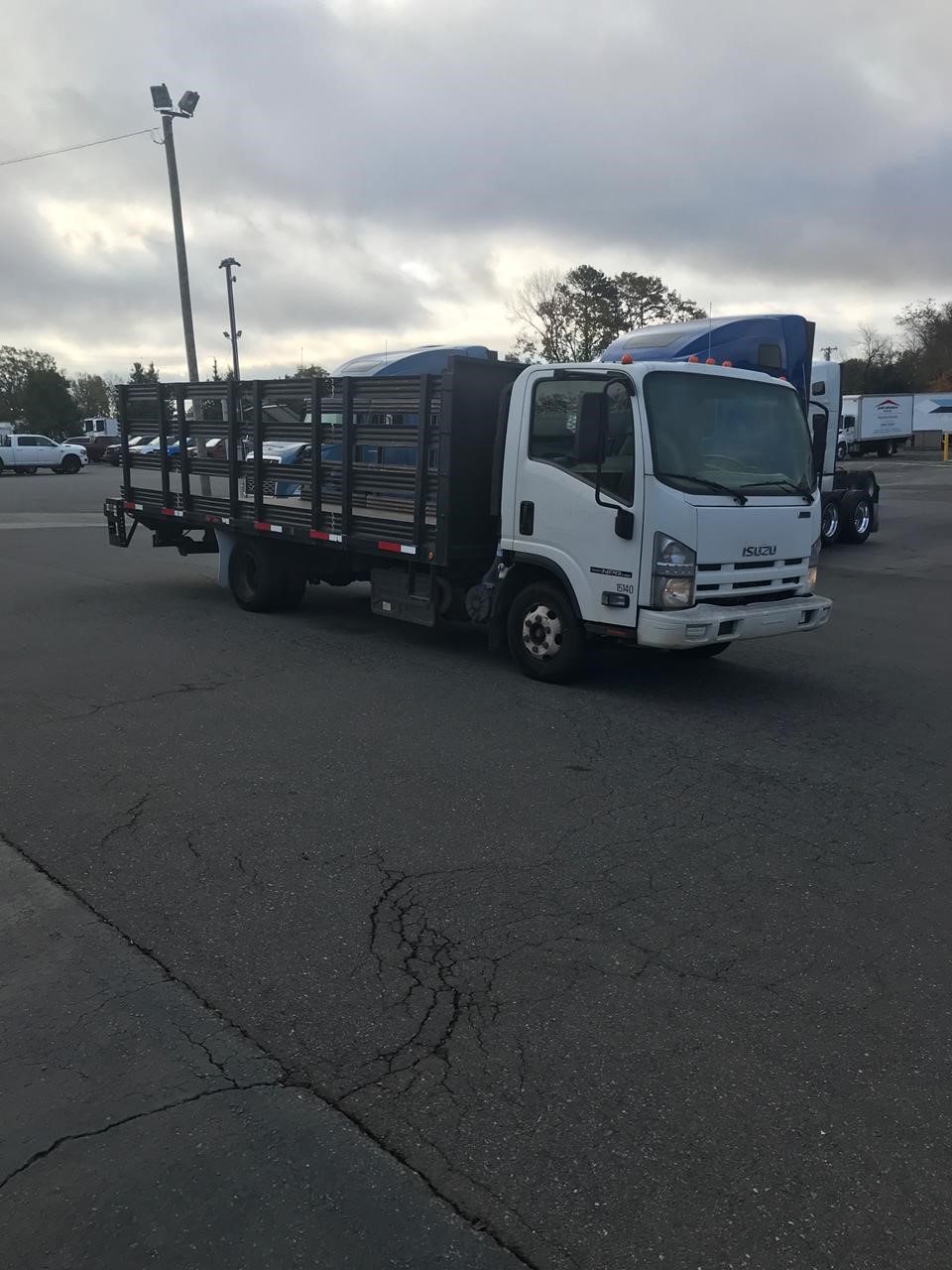 2015 ISUZU NPR HD - image 2 of 6