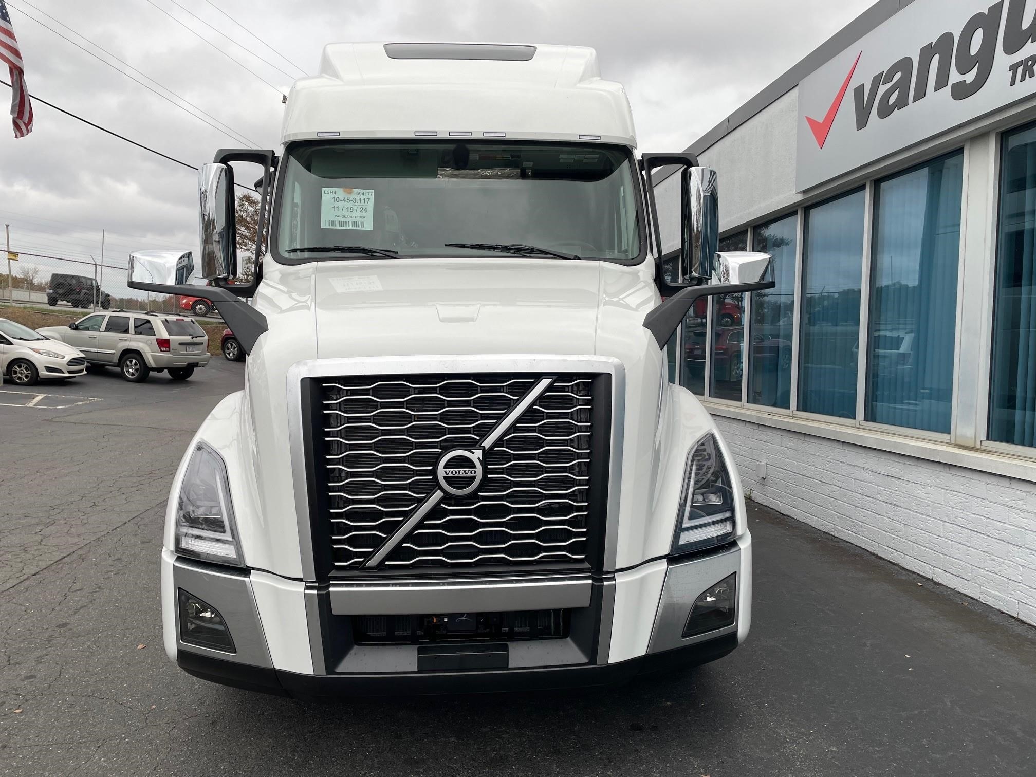 2025 VOLVO VNL64T860 - image 3 of 6