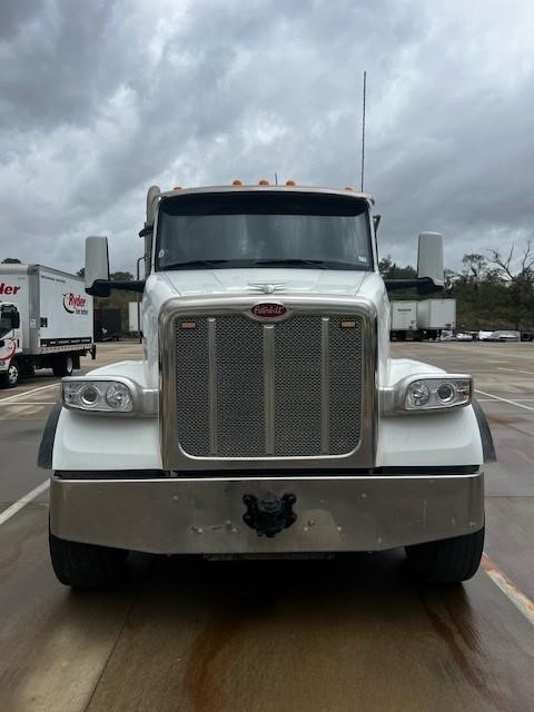 2023 PETERBILT 567 - image 2 of 6