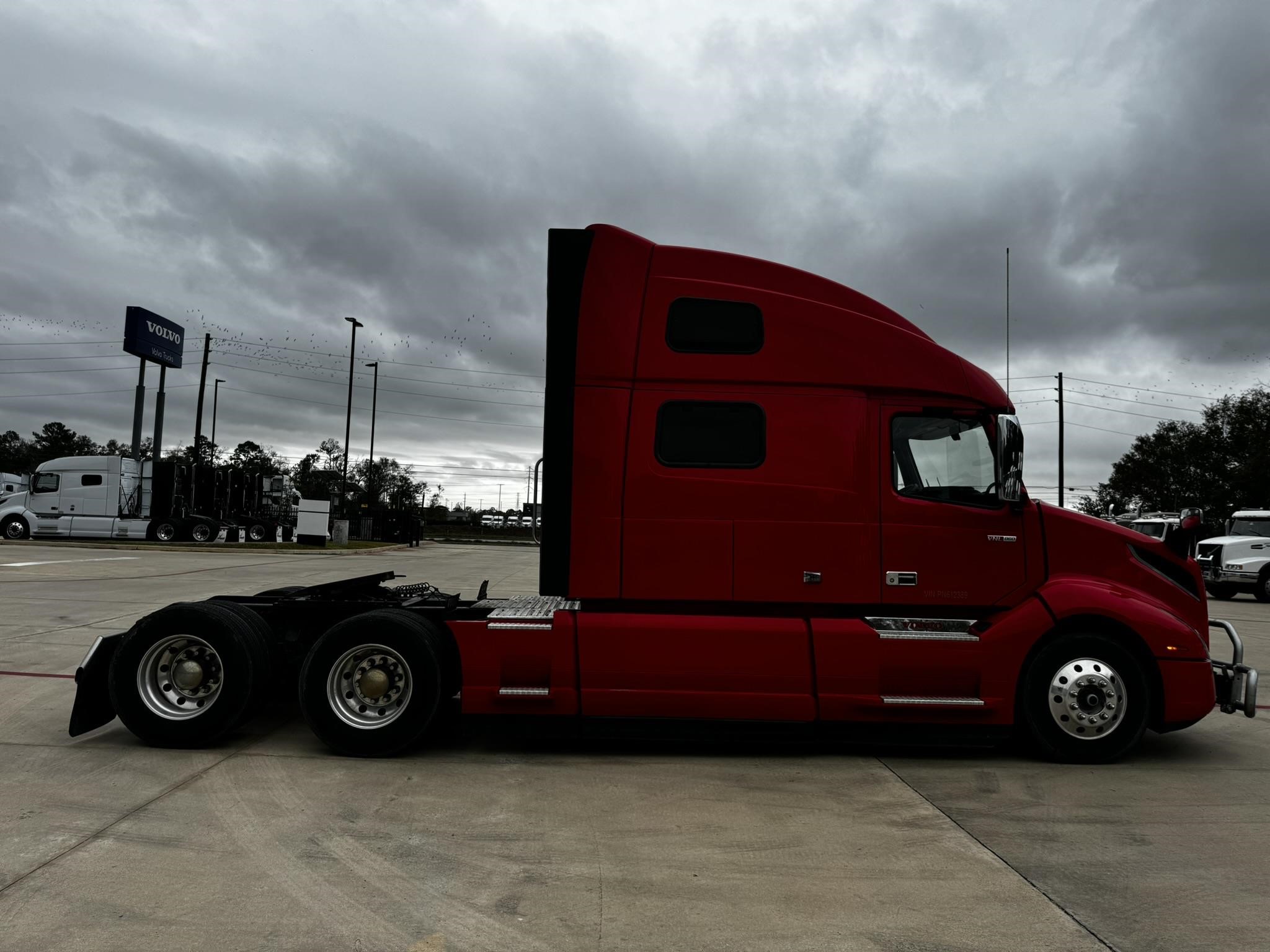 2023 VOLVO VNL64T860 - image 6 of 6