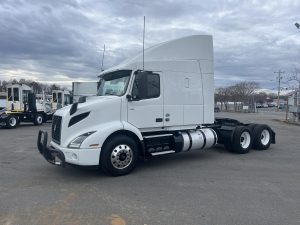 2020 VOLVO VNR64T640 9035213077