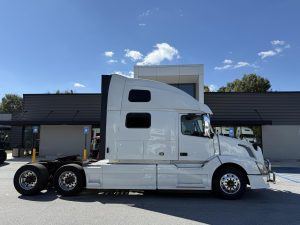 2014 VOLVO VNL64T780 9035607113