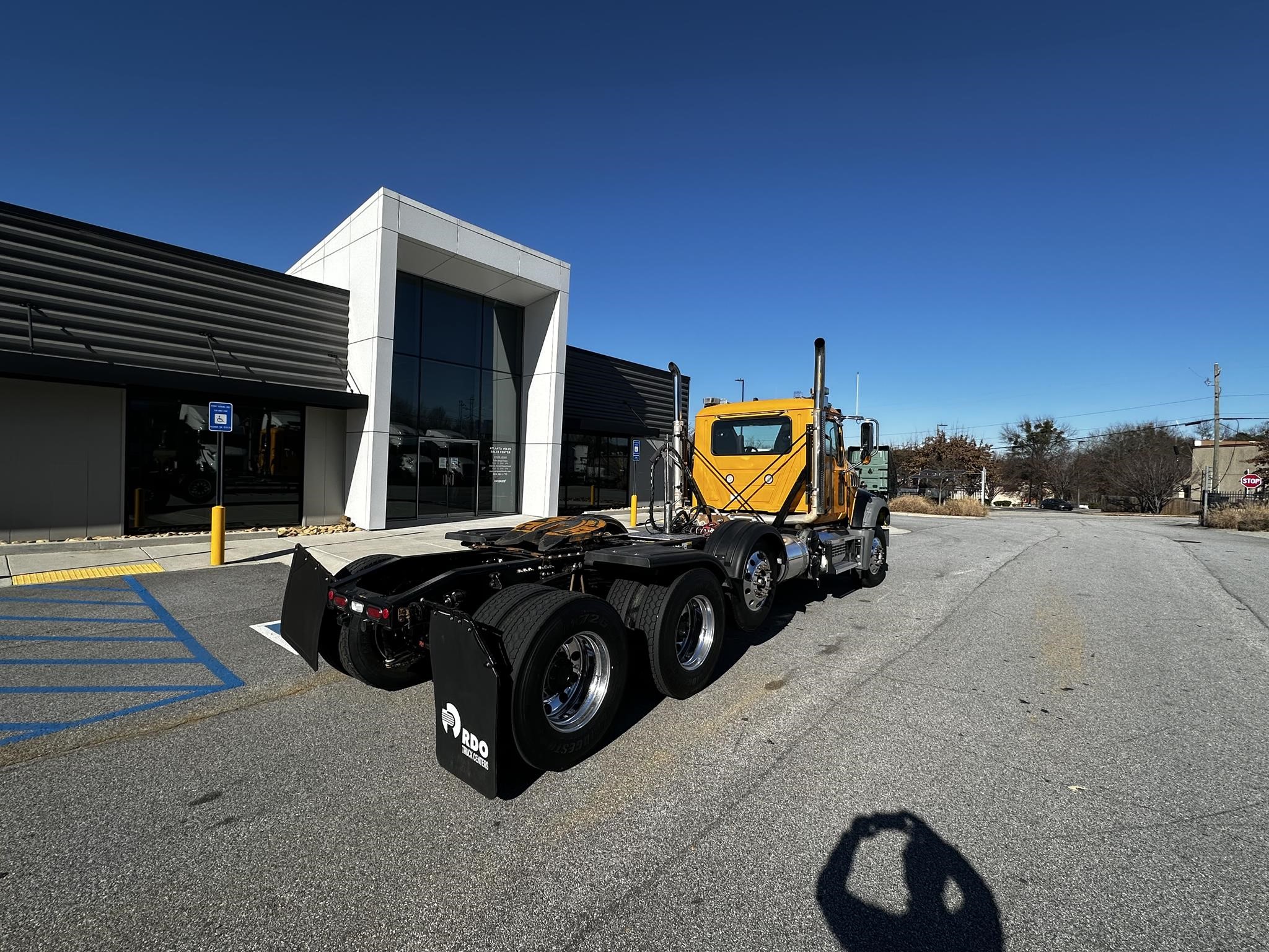 2023 MACK GRANITE 64BT - image 3 of 6