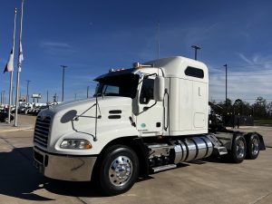 2018 MACK PINNACLE CXU613 9037210765