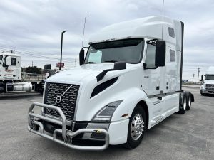 2022 VOLVO VNL64T760 9038574826