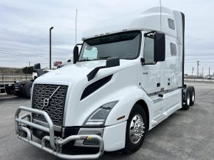 2022 VOLVO VNL64T760 9038574828