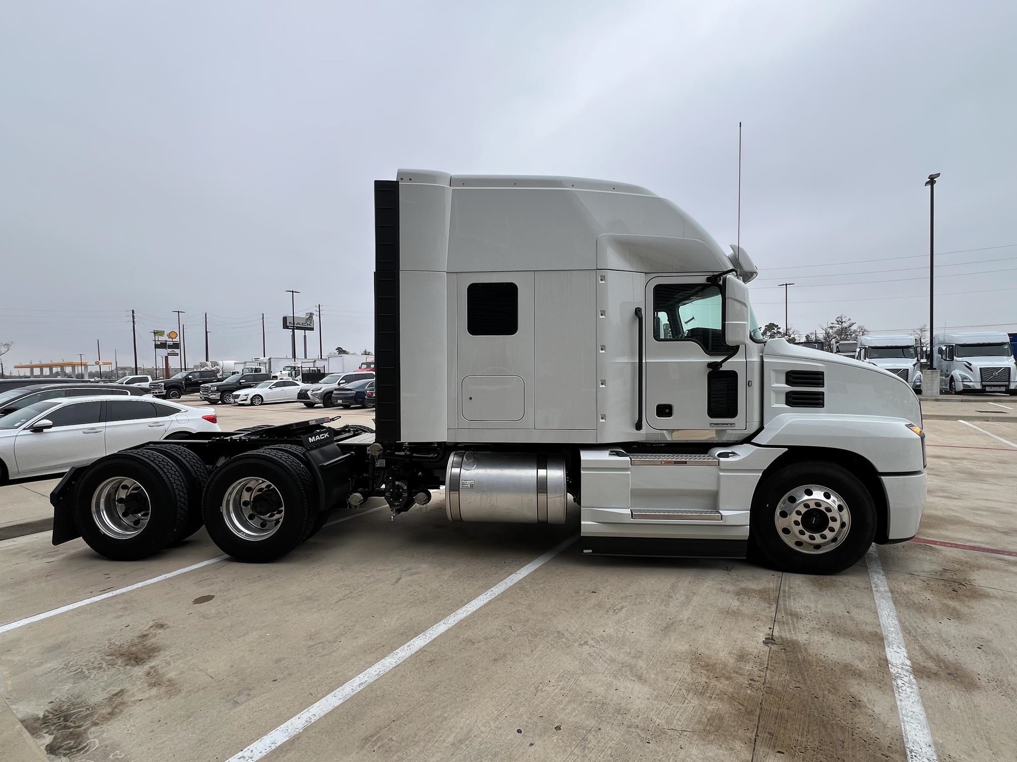 2024 MACK ANTHEM 64T - image 6 of 6