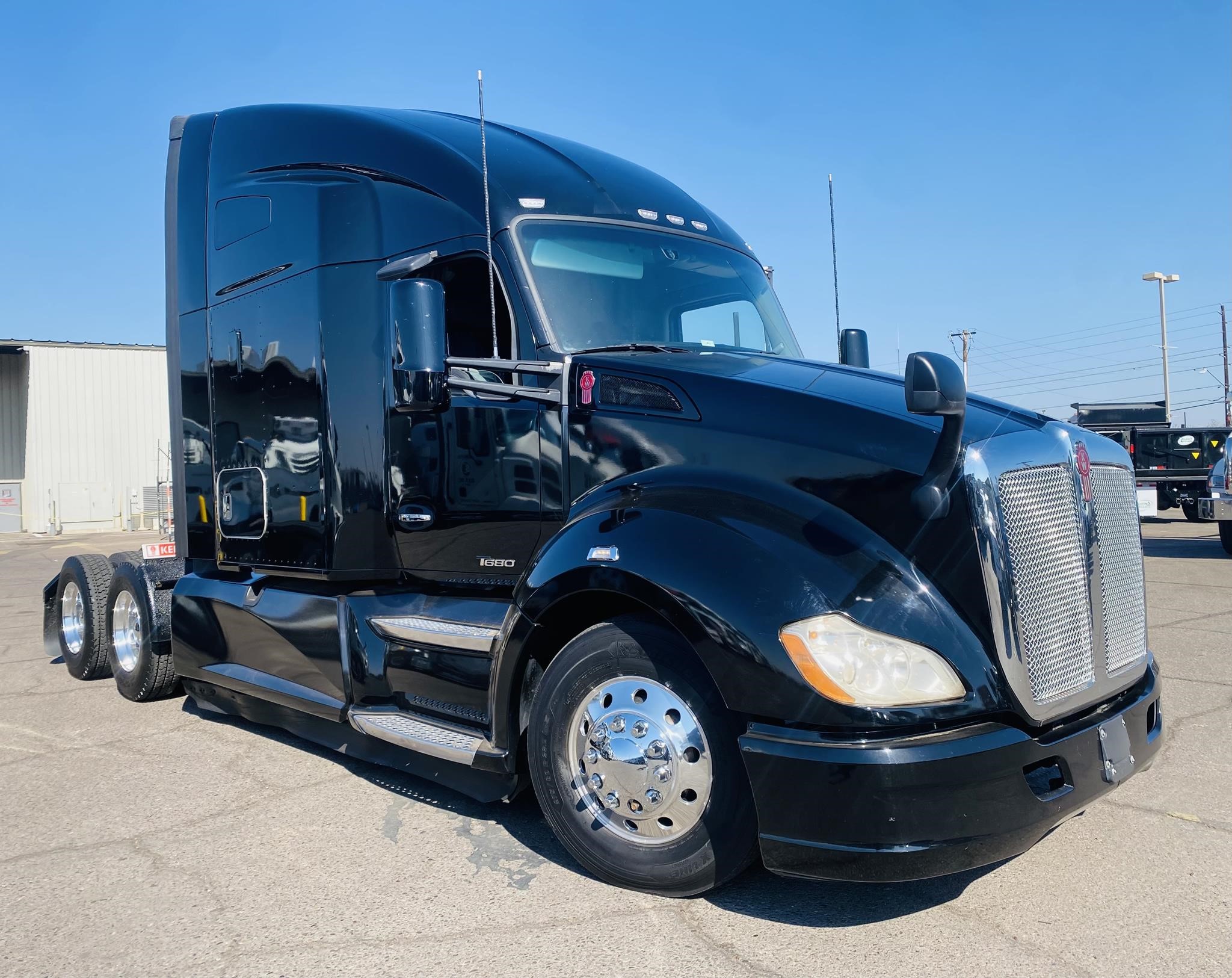 2021 KENWORTH T680 - image 3 of 6