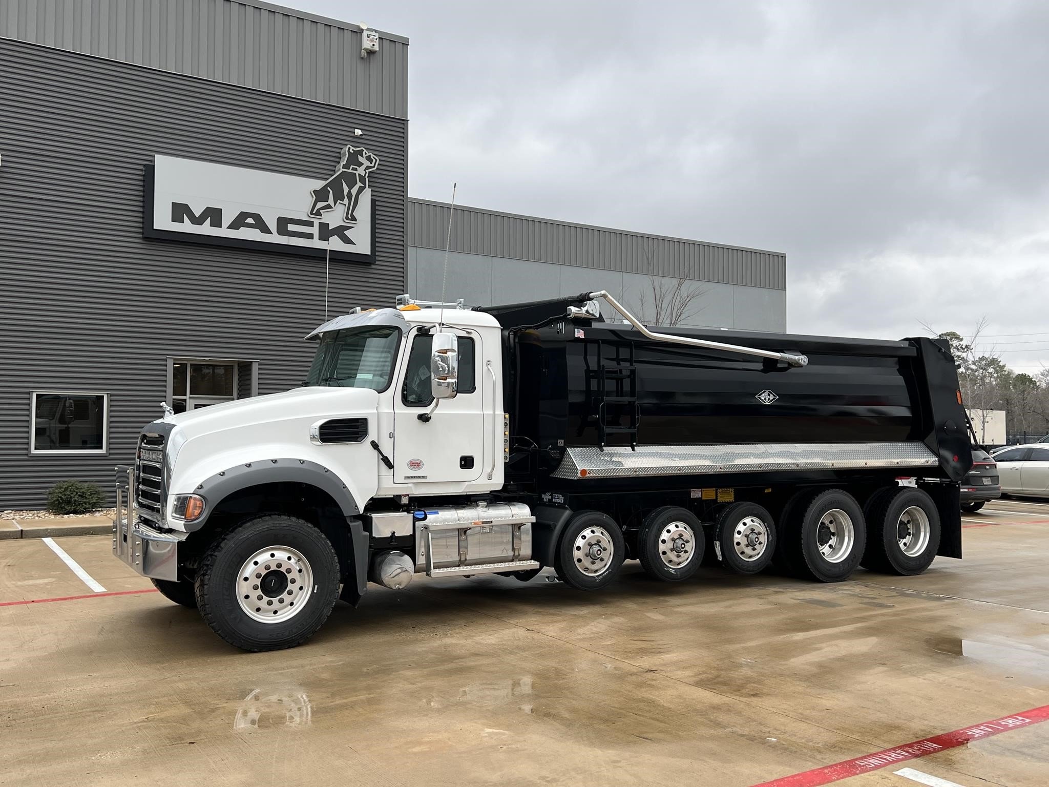 2025 MACK GRANITE 64FR - image 1 of 6